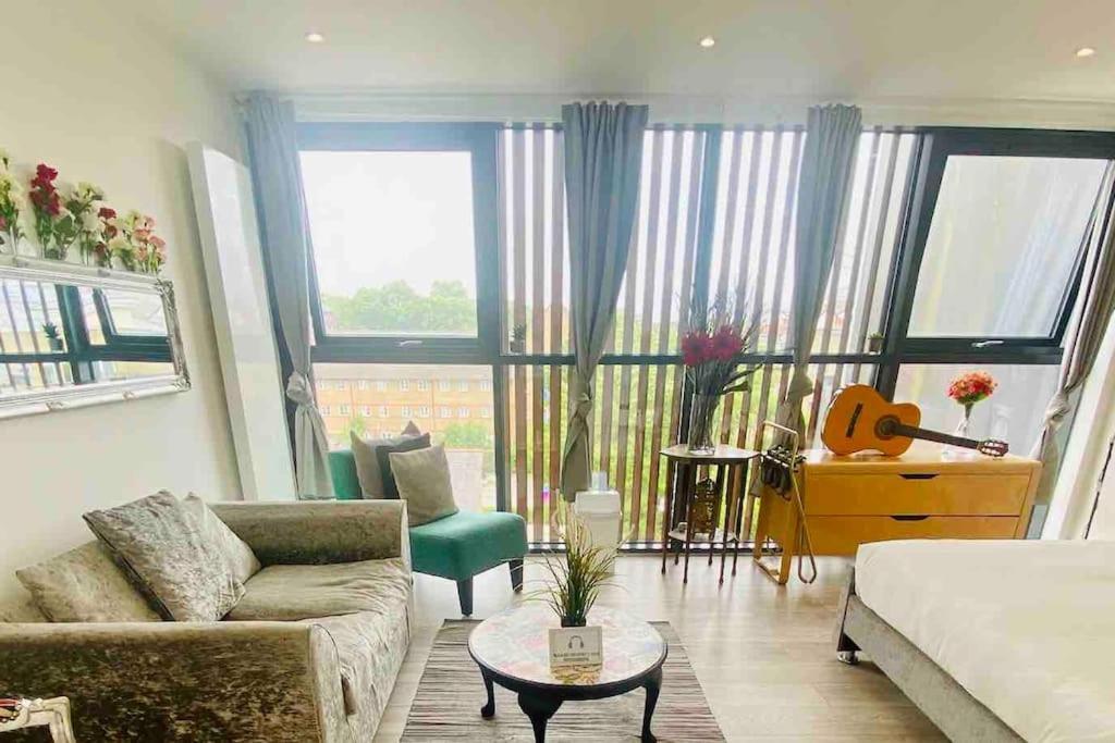 Апартаменты Brick Lane Living Quarters Лондон Экстерьер фото