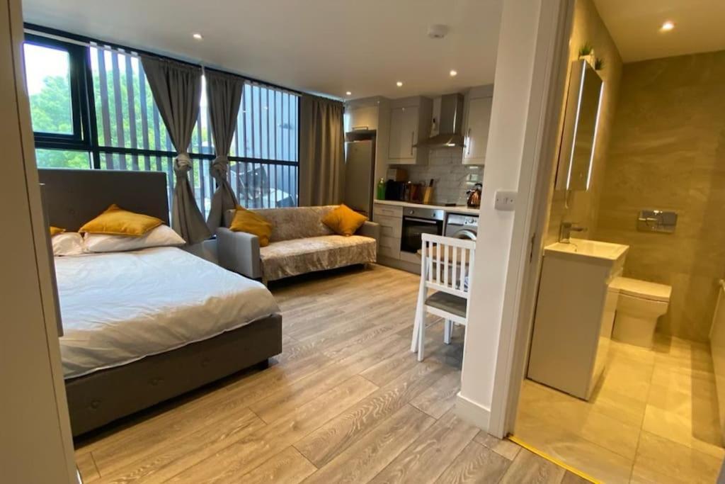 Апартаменты Brick Lane Living Quarters Лондон Экстерьер фото