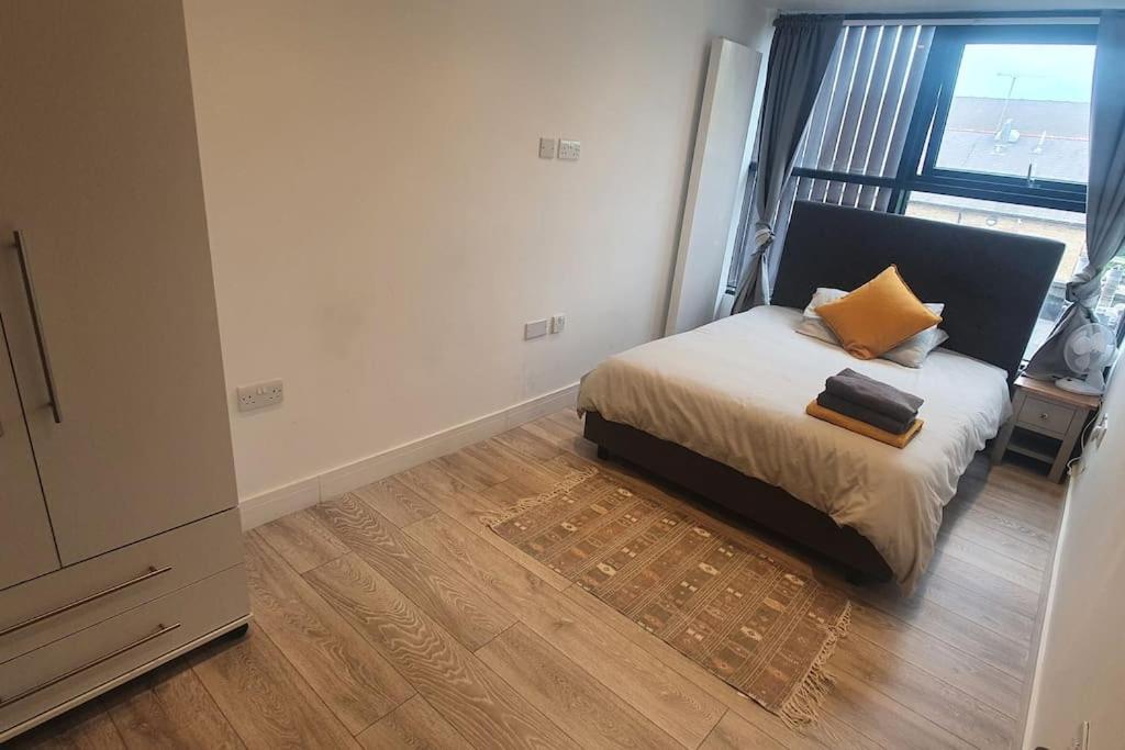 Апартаменты Brick Lane Living Quarters Лондон Экстерьер фото